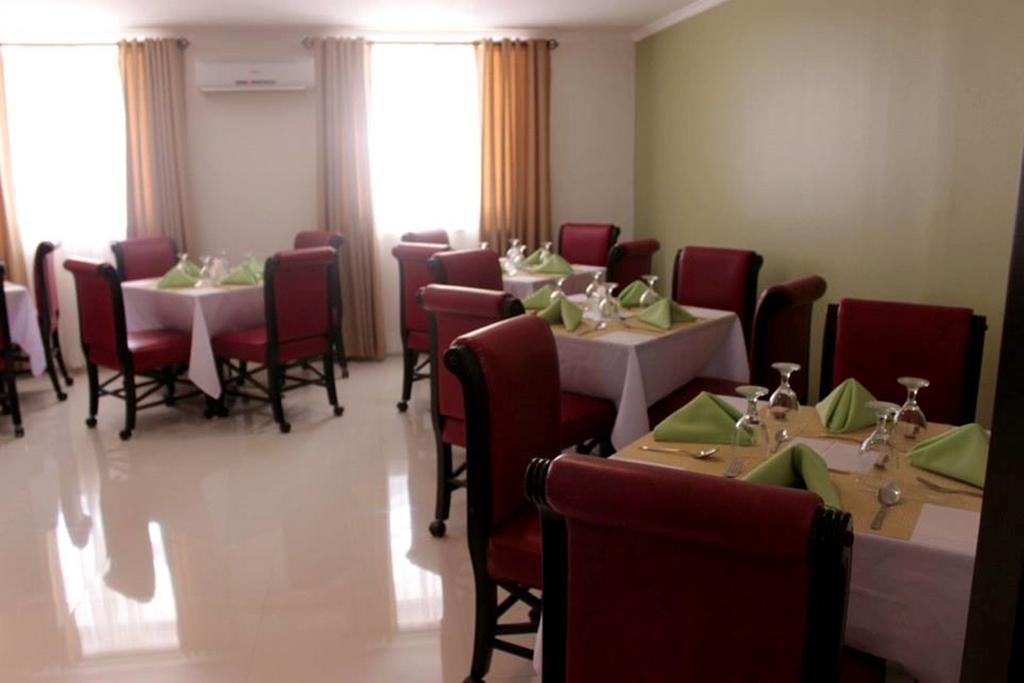 Subic Bay Peninsular Hotel Olongapo Exterior foto