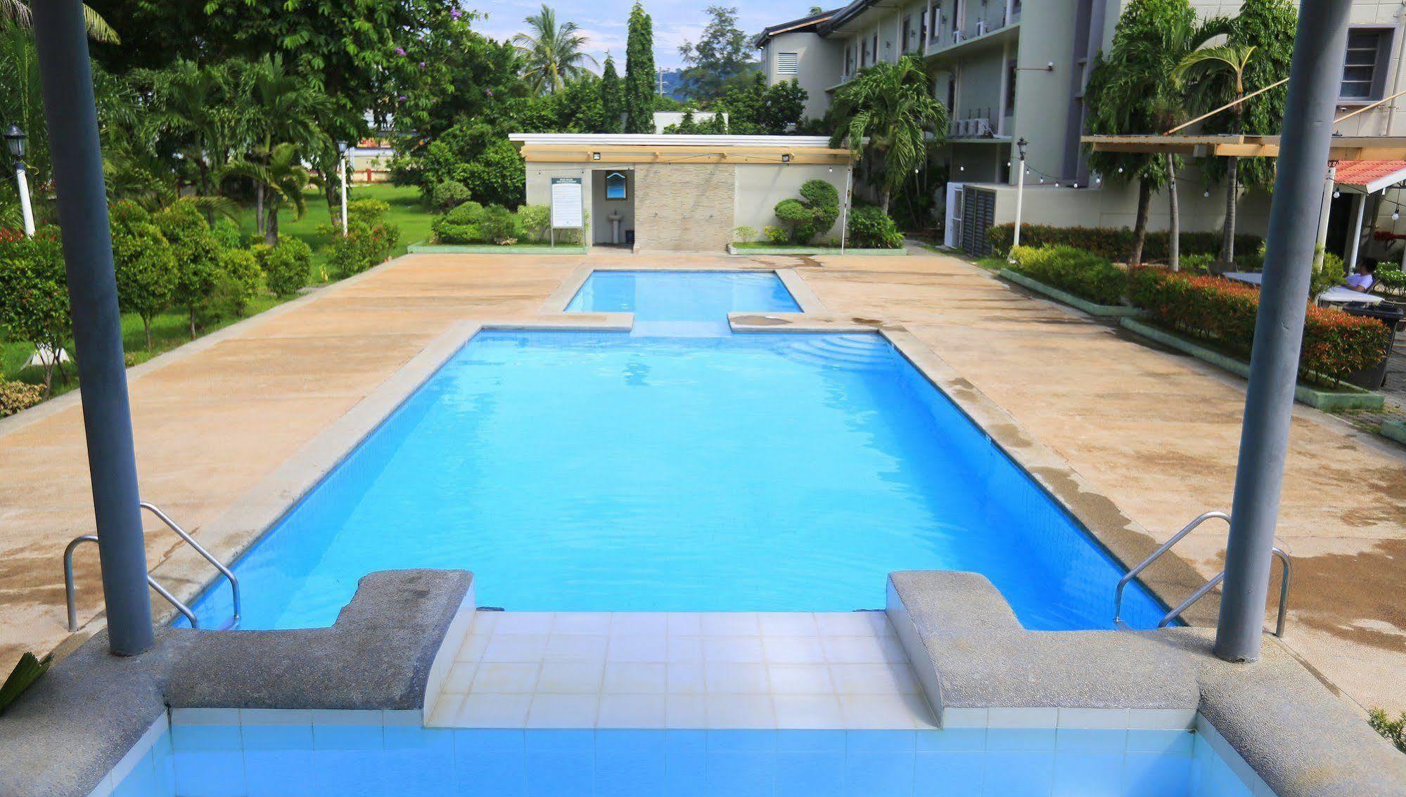 Subic Bay Peninsular Hotel Olongapo Exterior foto