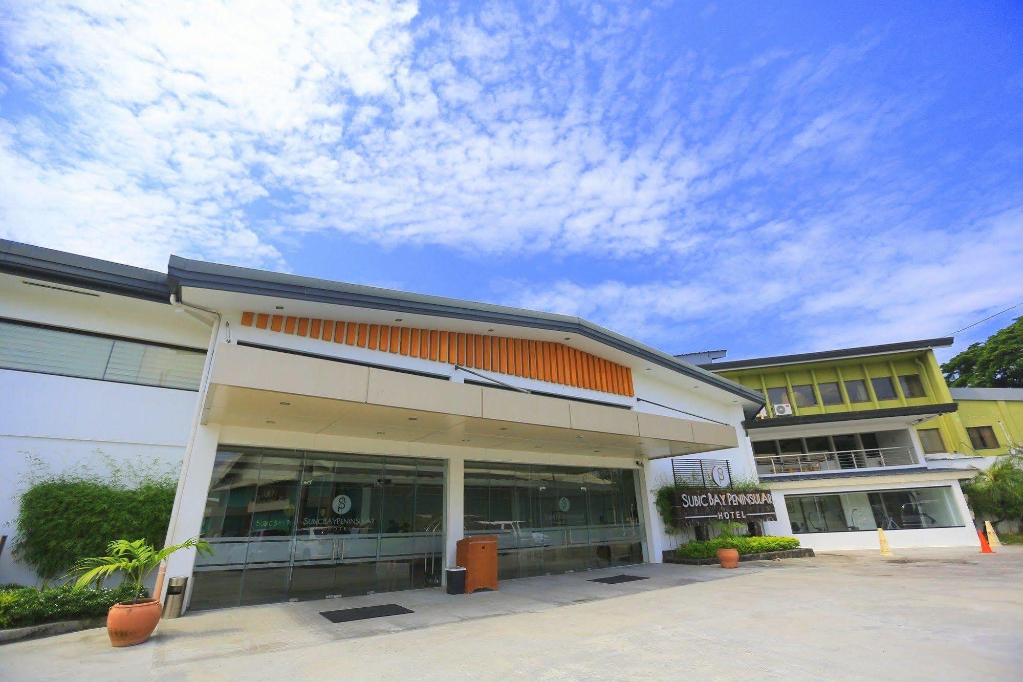 Subic Bay Peninsular Hotel Olongapo Exterior foto